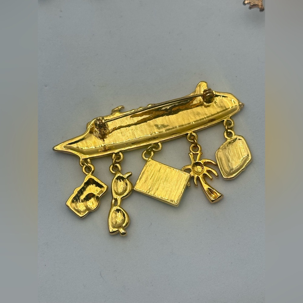Vintage Gold Cruise Ship Brooch Colorful Charms Enamel Travel Vacation - Picture 3 of 4
